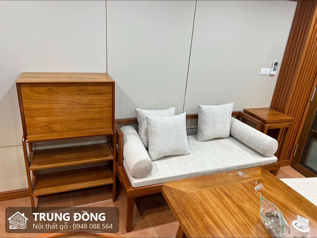 Sofa và bàn trà gỗ
